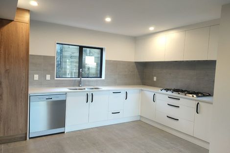 Photo of property in 33 Korihi Drive, Swanson, Auckland, 0614