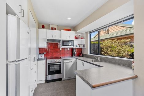 Photo of property in 2/20 Bella Rosa Drive, Hei Hei, Christchurch, 8042