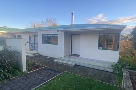 Photo of property in 6 Pararewa Drive, Whalers Gate, New Plymouth, 4310