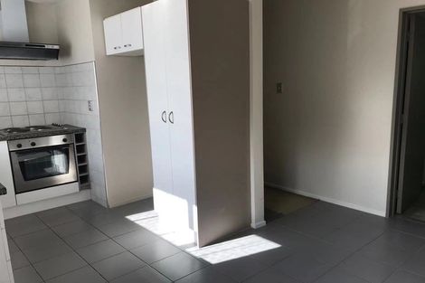 Photo of property in 1 Glengarry Road, Glen Eden, Auckland, 0602