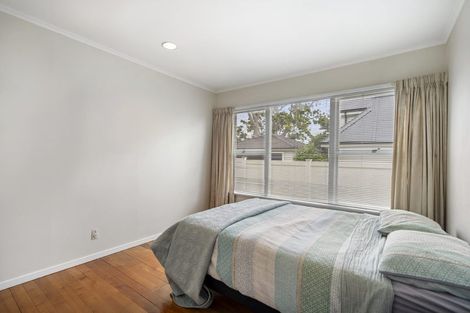 Photo of property in 1/221 Hurstmere Road, Takapuna, Auckland, 0622