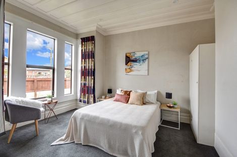 Photo of property in 242 Macandrew Road, Forbury, Dunedin, 9012