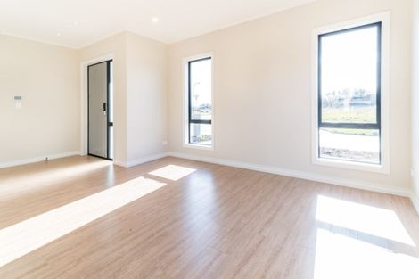 Photo of property in 16 Rauaruhe Road, Karaka, Papakura, 2113