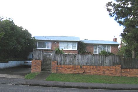 Photo of property in 7 Kingdale Road, Henderson, Auckland, 0610