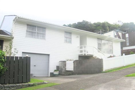 Photo of property in 1a Aspen Grove, Maungaraki, Lower Hutt, 5010