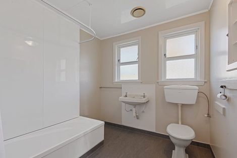 Photo of property in 15 Balgay Street, Upper Riccarton, Christchurch, 8041