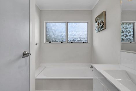 Photo of property in 1 Penrod Drive, Bell Block, New Plymouth, 4312