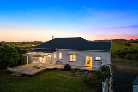 Photo of property in Wainikau, 31 Olive Grove, Mangawhai, 0573