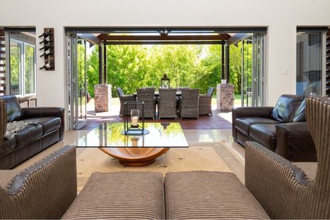 Photo of property in 38 Tauroa Valley Road, Havelock North, 4130