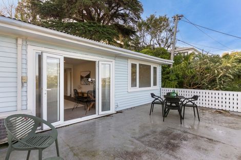 Photo of property in 23 Ngaio Gorge Road, Ngaio, Wellington, 6035