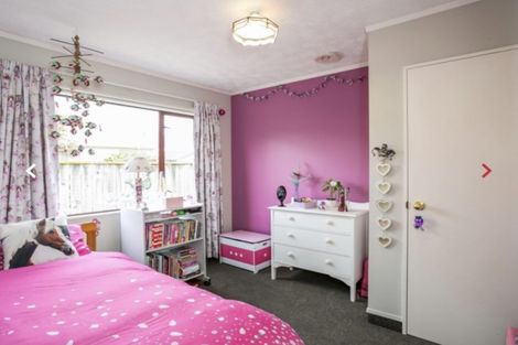 Photo of property in 19 Bucksburn Place, Greenmeadows, Napier, 4112