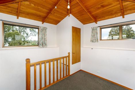 Photo of property in 6 Highlands Place, Highlands Park, New Plymouth, 4312