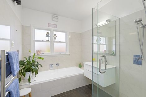 Photo of property in 60a Bryndwr Road, Bryndwr, Christchurch, 8052