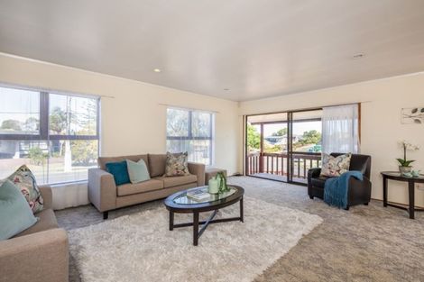 Photo of property in 31 Seaforth Avenue, Mangere Bridge, Auckland, 2022