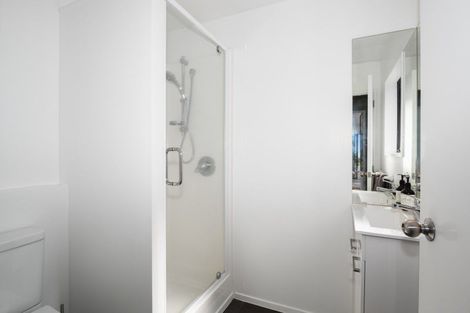 Photo of property in 1/156 Marine Parade, Mount Maunganui, 3116