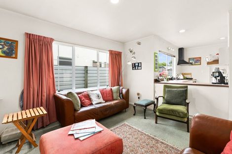 Photo of property in 102c Southampton Street West, Hastings, 4122