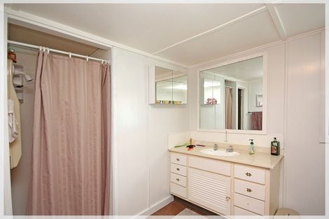 Photo of property in 22 Andresen Street, Foxton Beach, Foxton, 4815