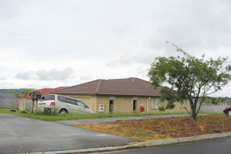 Photo of property in 18 Les Marston Place, Pukekohe, 2120
