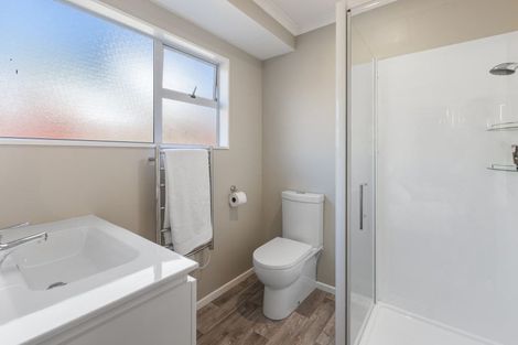 Photo of property in 27 Utauta Street, Waikanae, 5036