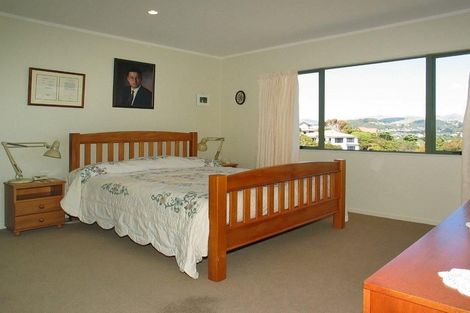 Photo of property in 5 Padstow Place, Camborne, Porirua, 5026