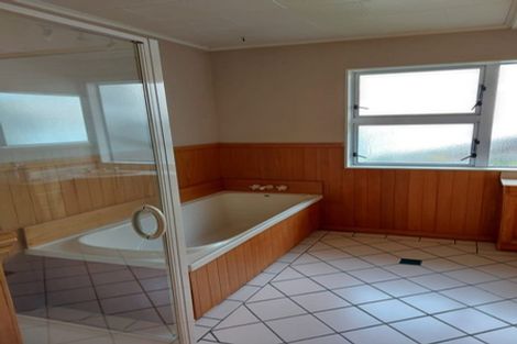 Photo of property in 11 Angell Street, Johnsonville, Wellington, 6037