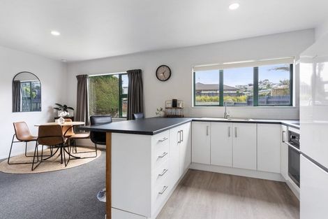 Photo of property in 169a Otumoetai Road, Brookfield, Tauranga, 3110