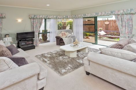 Photo of property in 30 Limerick Place, Dannemora, Auckland, 2016