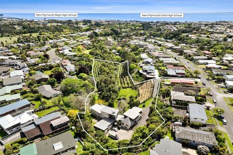 Photo of property in 48b Nevada Drive, Merrilands, New Plymouth, 4312
