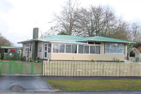 Photo of property in 2 Jeanette Street, Glenview, Hamilton, 3206