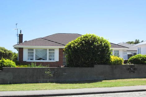 Photo of property in 7 Jillett Street, Titahi Bay, Porirua, 5022