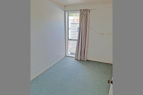 Photo of property in 42 Mildmay Road, Henderson, Auckland, 0610