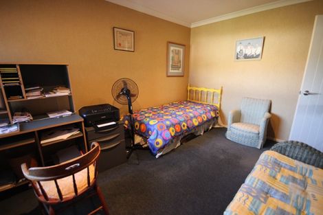 Photo of property in 16 Presidential Drive, Milson, Palmerston North, 4414