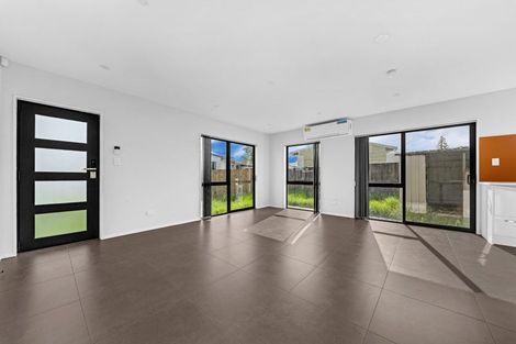 Photo of property in 1/25 Kennington Drive, Clendon Park, Auckland, 2103