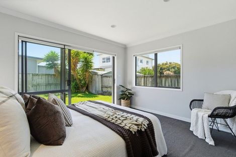 Photo of property in 5 Ella Place, Papamoa Beach, Papamoa, 3118