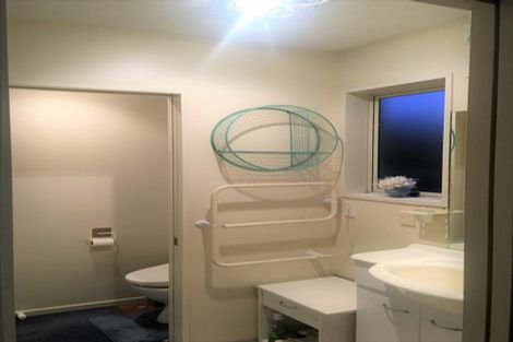 Photo of property in 4 Rosefield Lane, Northcote, Christchurch, 8052