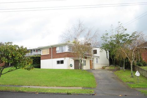 Photo of property in 18 Portadown Avenue, Pakuranga Heights, Auckland, 2010