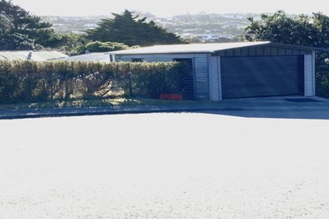 Photo of property in 11 Lynda Avenue, Paparangi, Wellington, 6037