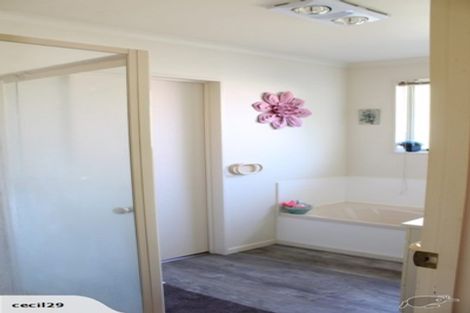 Photo of property in 29 Lloyd Drive, Nawton, Hamilton, 3200