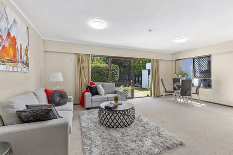 Photo of property in 1/10 Tulloch Place, Conifer Grove, Takanini, 2112