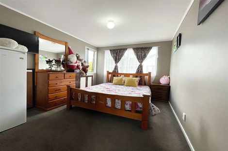 Photo of property in 20 Mcquarrie Avenue, Wattle Downs, Auckland, 2103