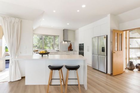 Photo of property in 27 Warman Road, Okura, Auckland, 0792