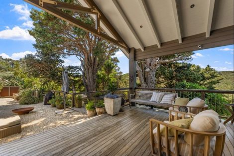 Photo of property in 893 Takatu Road, Tawharanui Peninsula, Warkworth, 0986