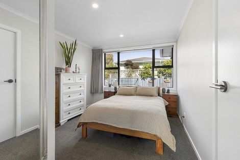 Photo of property in 110 Main Road, Titahi Bay, Porirua, 5022