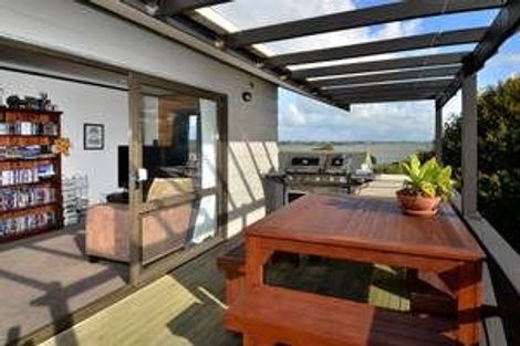 Photo of property in 10 Sunningdale Street, Wattle Downs, Auckland, 2103