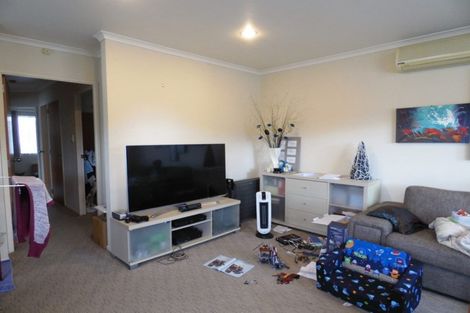 Photo of property in 40 Alwyn Avenue, Te Atatu South, Auckland, 0610