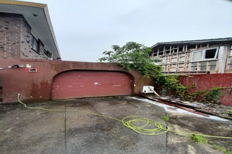 Photo of property in 30 Royal Road, Massey, Auckland, 0614