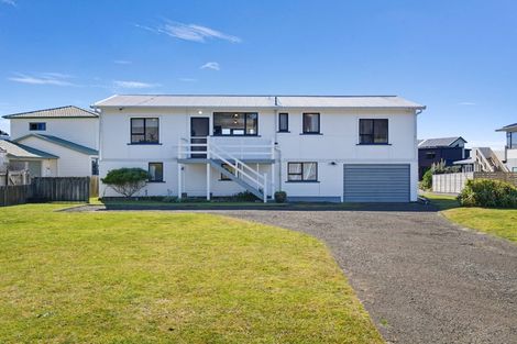 Photo of property in 281 Pohutukawa Avenue, Ohope, 3121