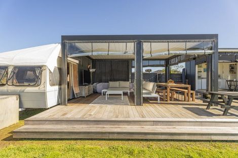 Photo of property in 14 Mermaid Place, Whitianga, 3510