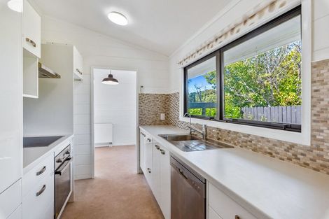 Photo of property in 30 Middleton Road, Johnsonville, Wellington, 6037