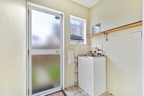 Photo of property in 2/21 Rollerson Street, Papakura, 2110